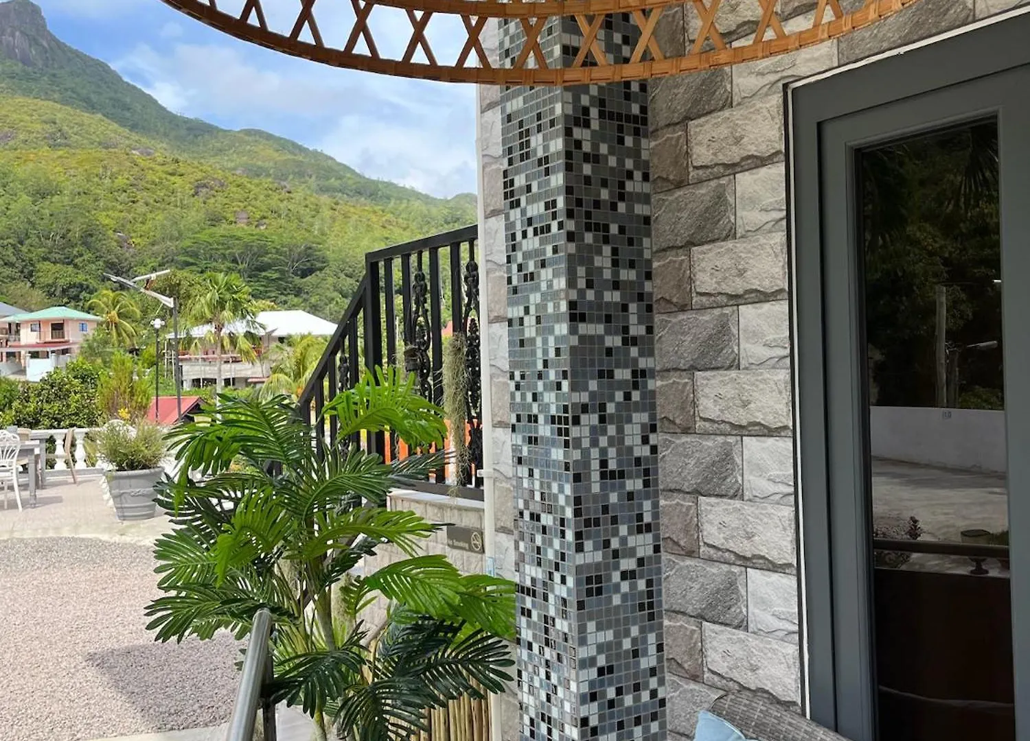 360 Degrees Villa Victoria